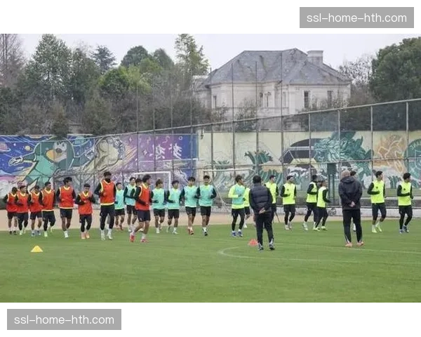 浙江队新援表现：朴镇燮防守稳健，瓜里拉帕斩获加盟首球