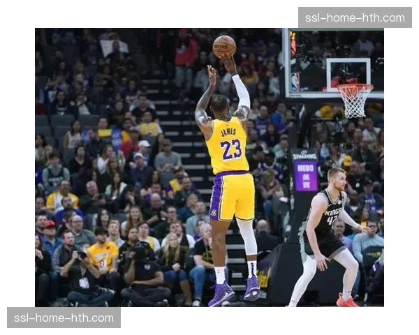 火箭G1投篮命中率仅37.6%，三分命中率33.3%，湖人命中率高达60.6%形成鲜明对比